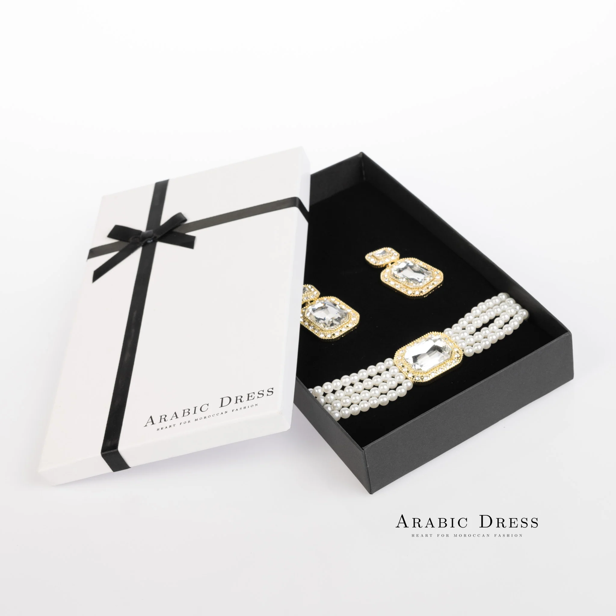 Gift box White/Black Medium