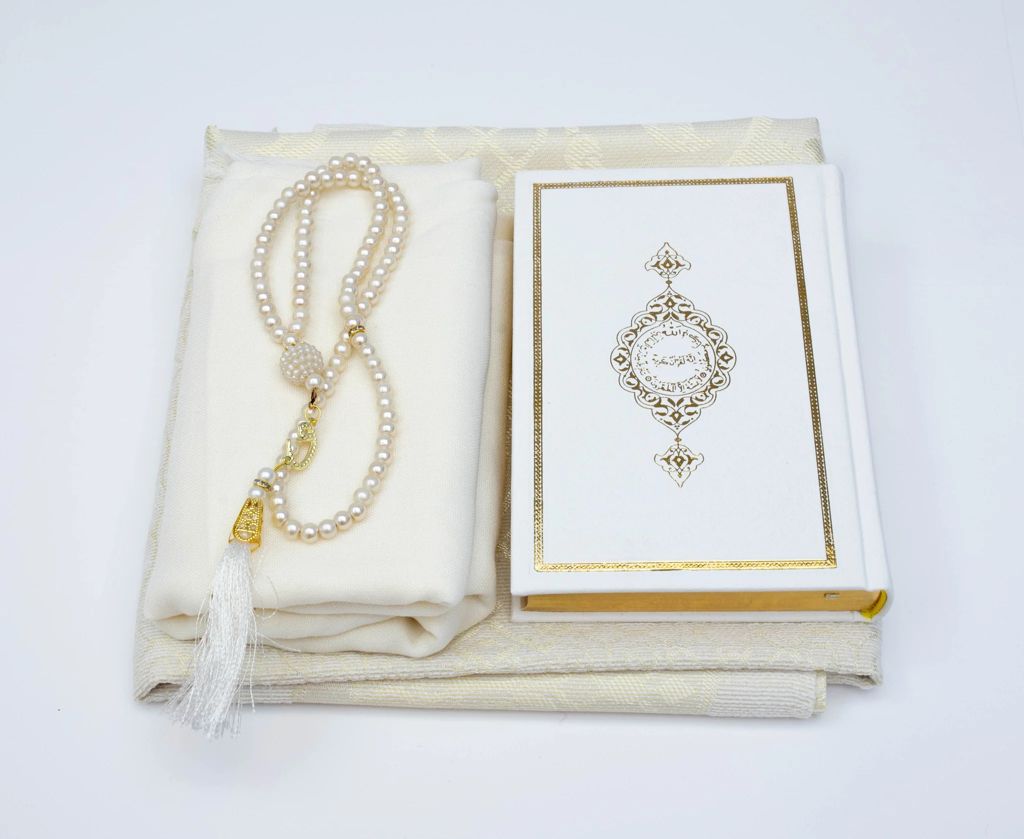 Gift Box with quran, tasbih and sejada White - Image 3
