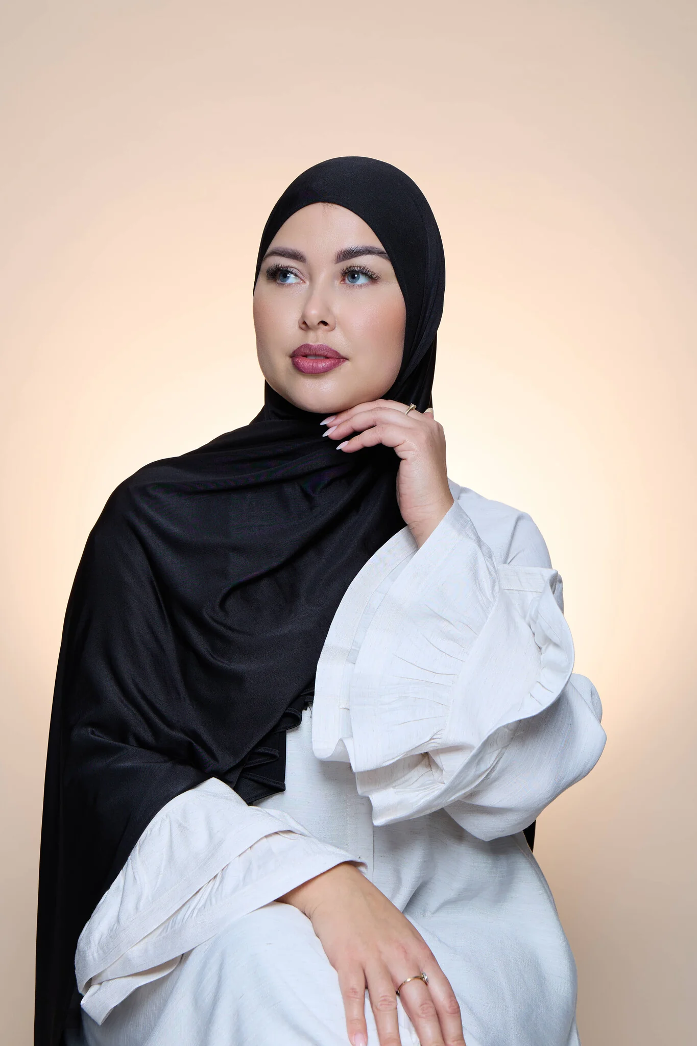 Hijab Premium Satin Mae Black - Image 2