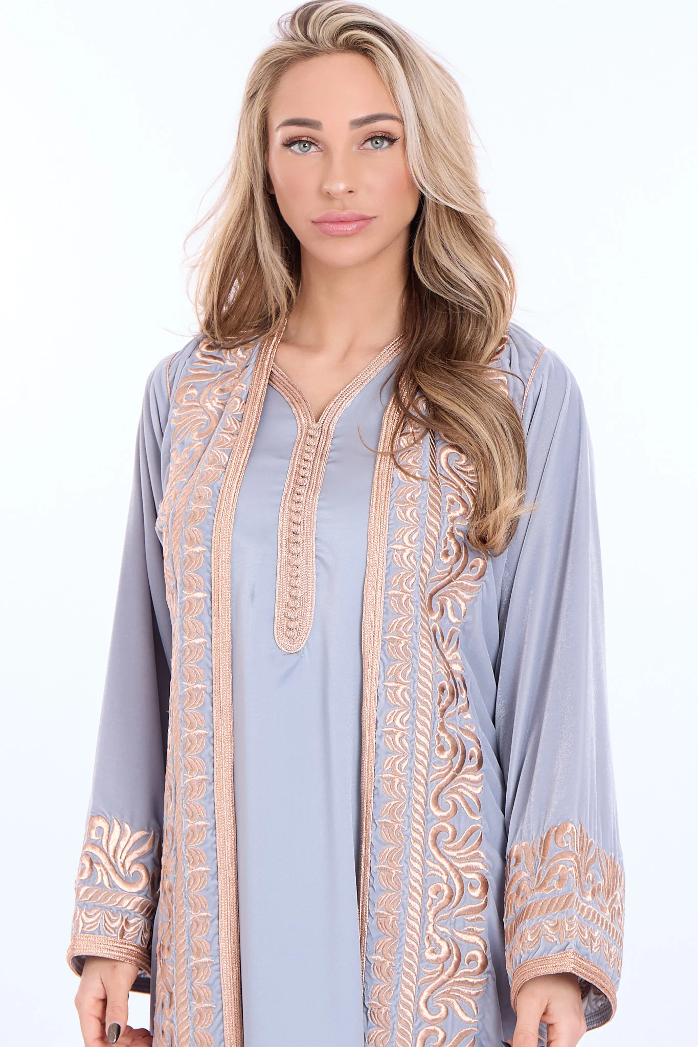 Kimono Munira Gray