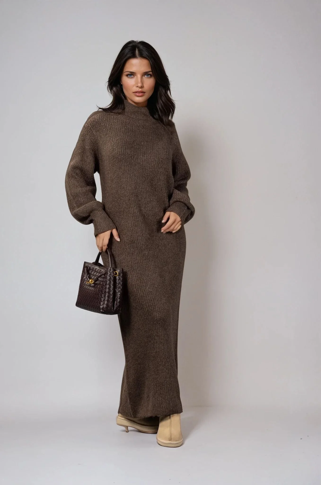 Lizzy Coffee - Image 3