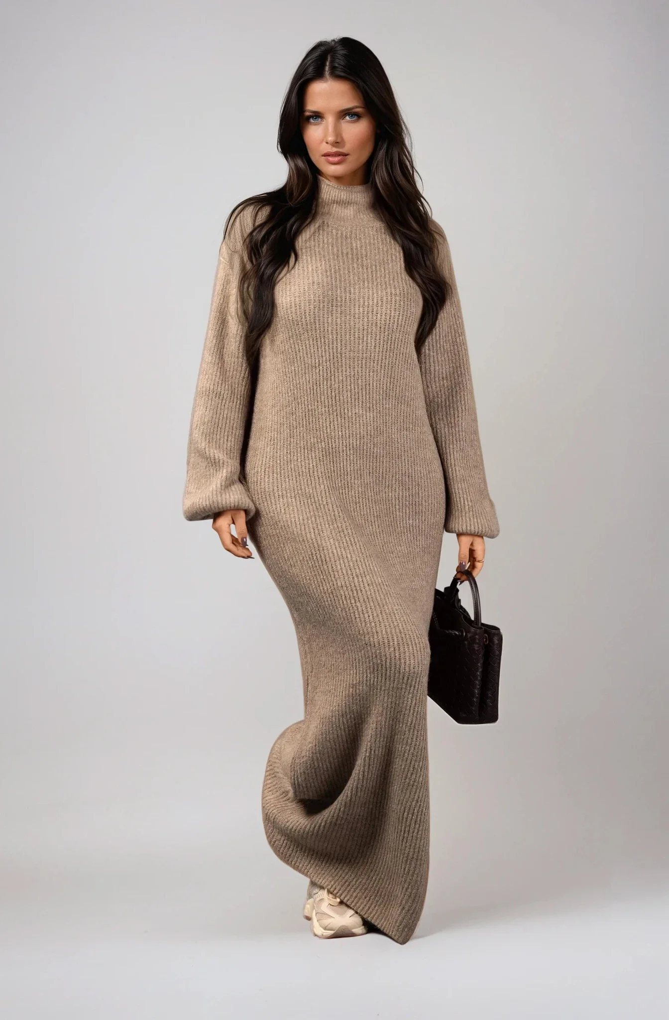 Naomi Khaki - Image 4