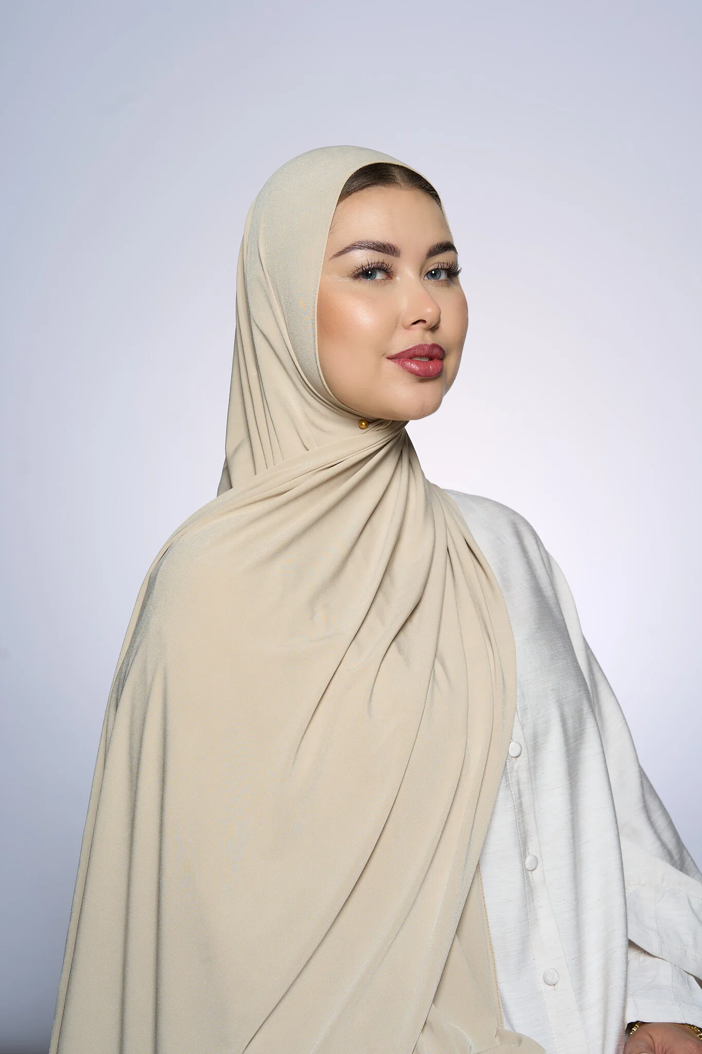 Premium Jersey Hijab Fin -  Ecru - Image 3